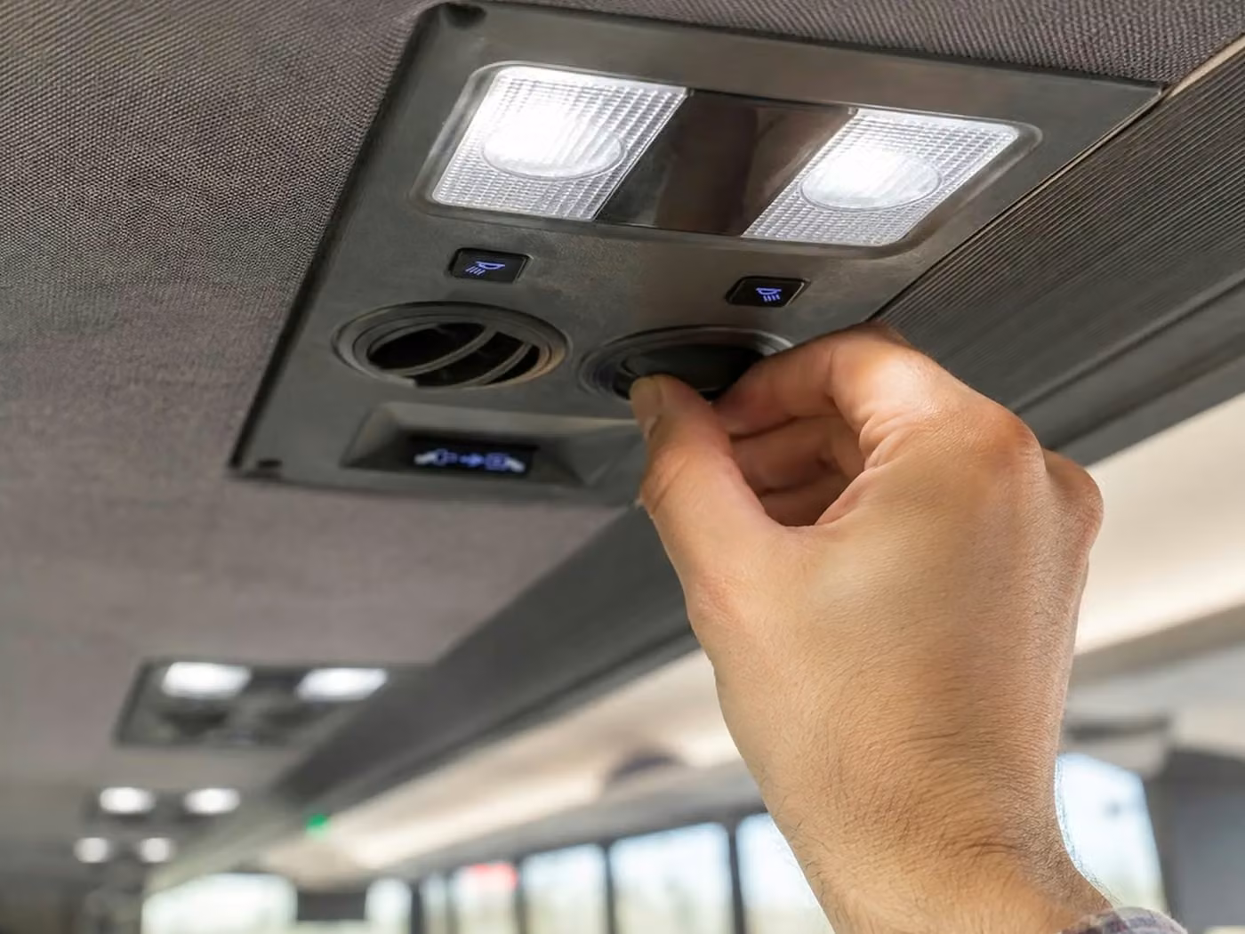 aiken 18 passenger minibus climate control