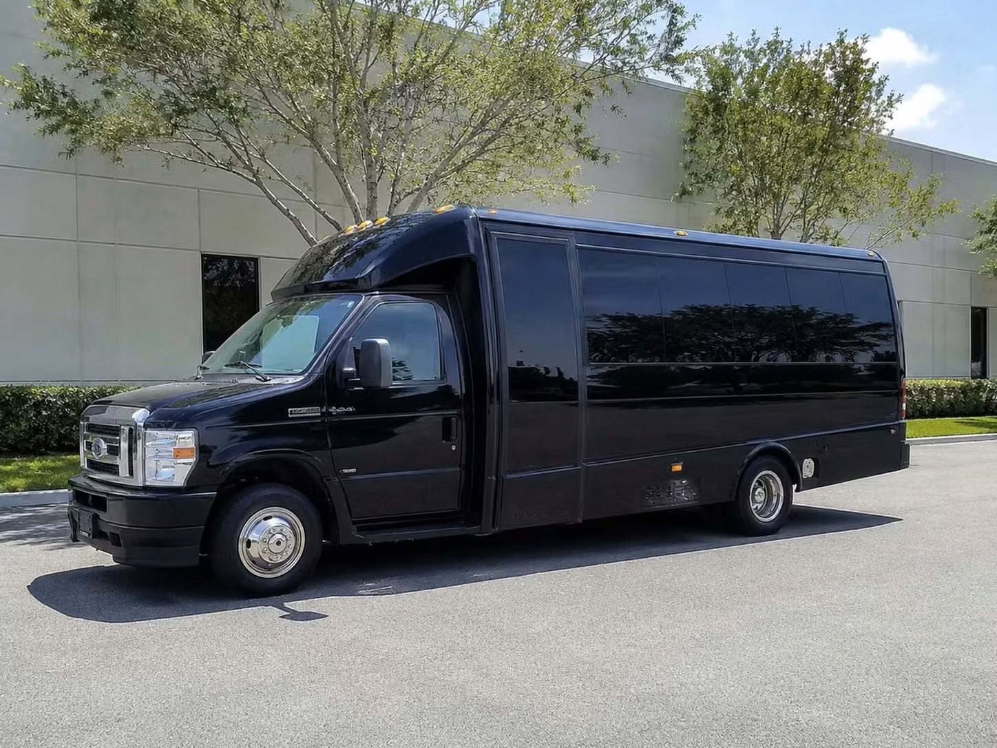 aiken 18 passenger minibus rental