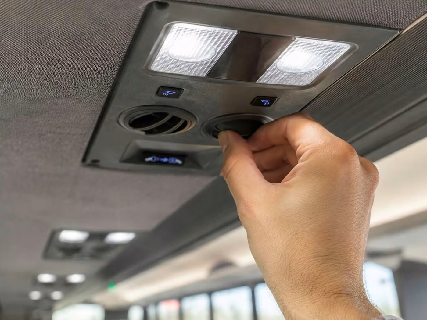 aiken 28 passenger minibus air conditioning